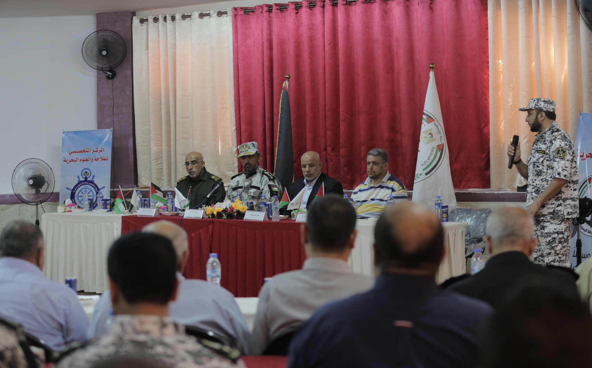 جهاز الشرطة البحرية يفتتح قاعة ومسبحاً تدريبياً