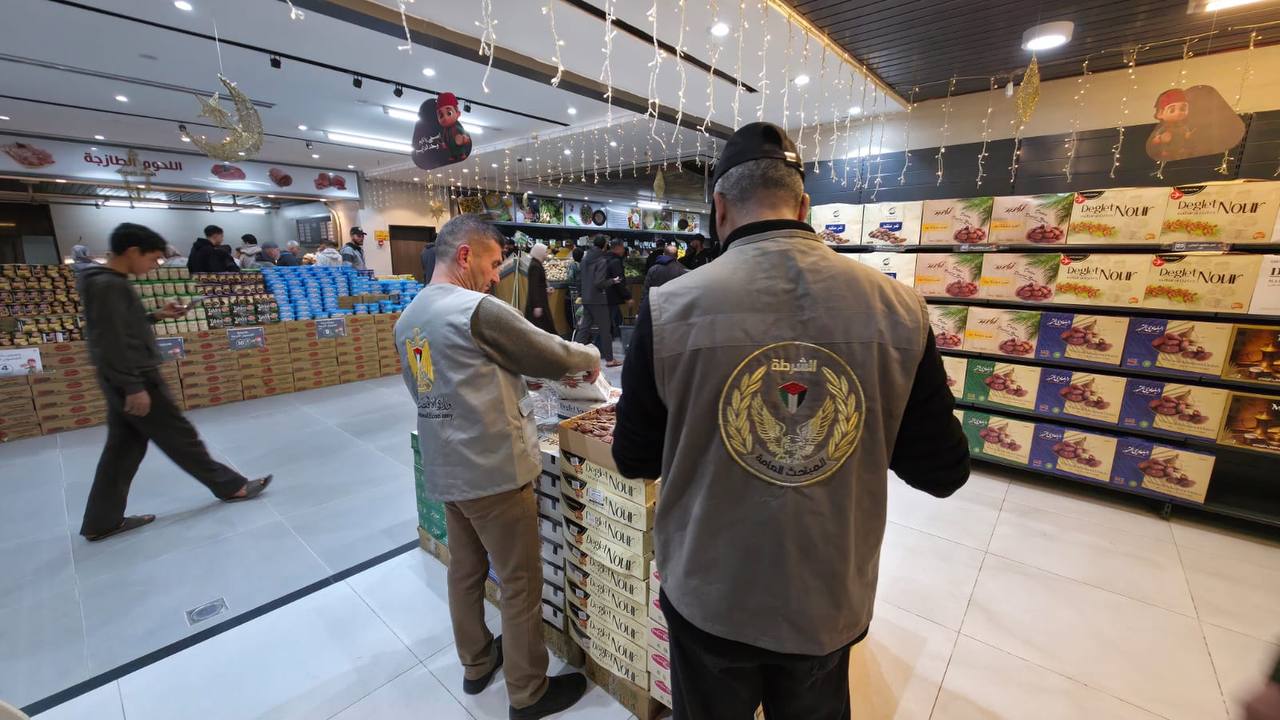 مباحث التموين برفح تضبط 329 كيلوغرامًا من المواد الغذائية غير الصالحة للاستهلاك