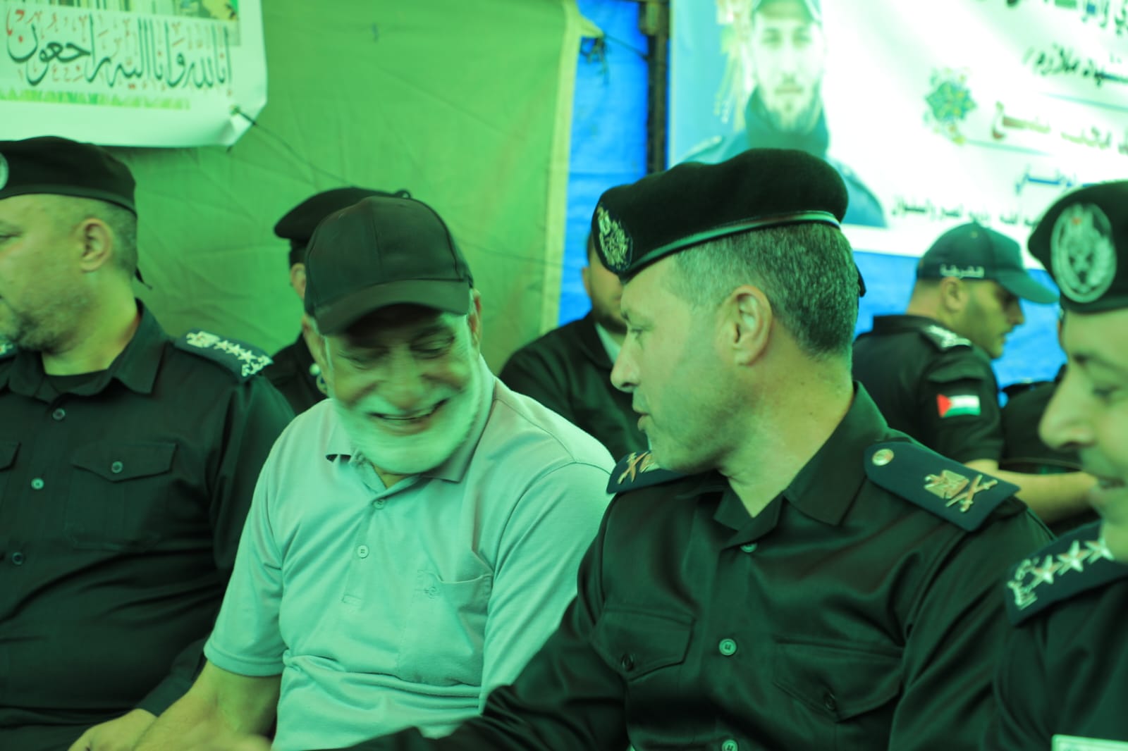 "قيادة الداخلية" تشارك في بيت عزاء شهيد الواجب ملازم "خالد محمد مصلح"