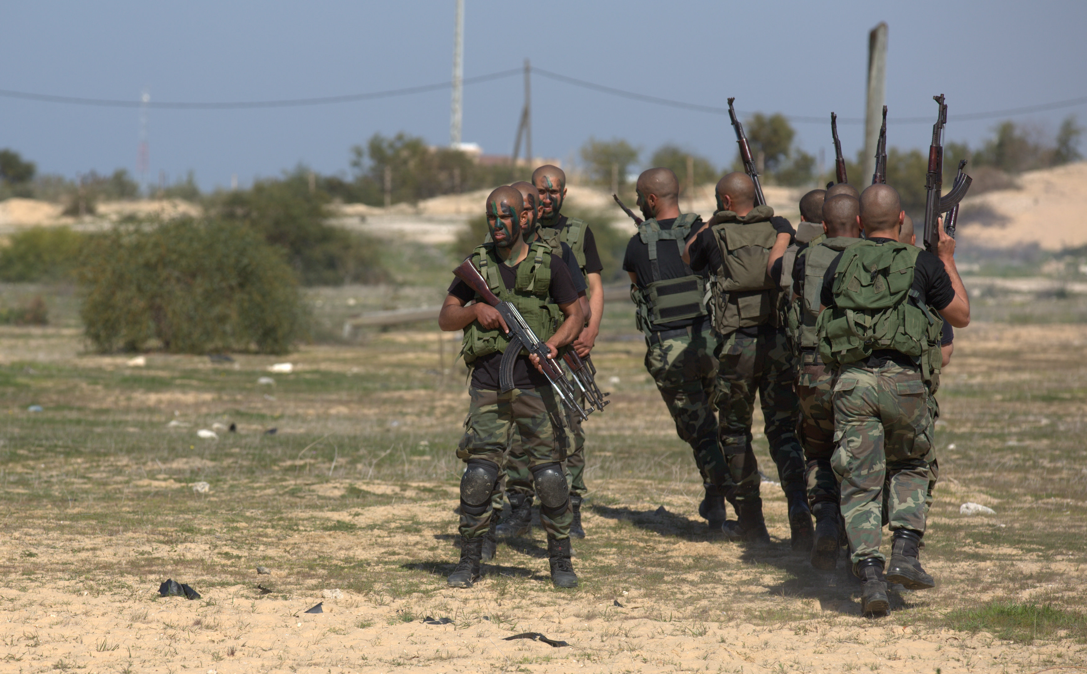 تدريبات ميـدانية لدورة المستجدين "الخاصة بوظائف الأفراد"