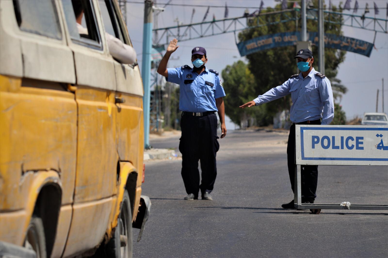 صور.. قطاع غزة يدخل يومه الثامن في حظر التجول لمواجهة فيروس "كورونا"