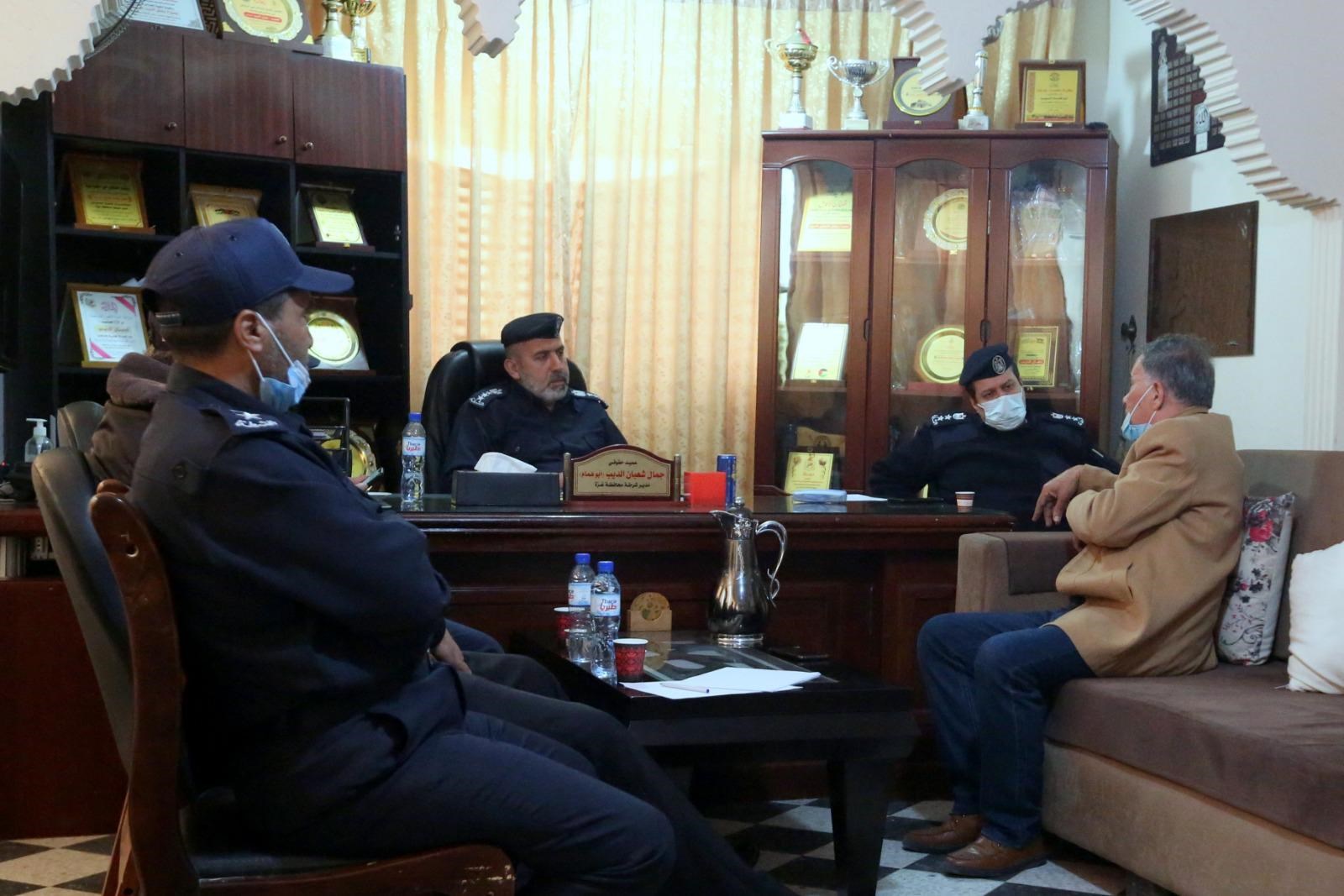 مُدراء شرطة المحافظات يستقبلون المواطنين في مكاتبهم في اليوم الأسبوعي المفتوح