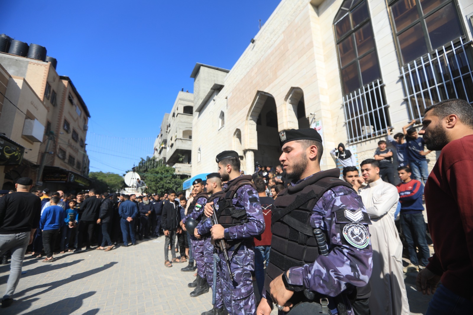 "أجهزة الداخلية" تؤمن جنازة تشييع ضحايا حريق جباليا