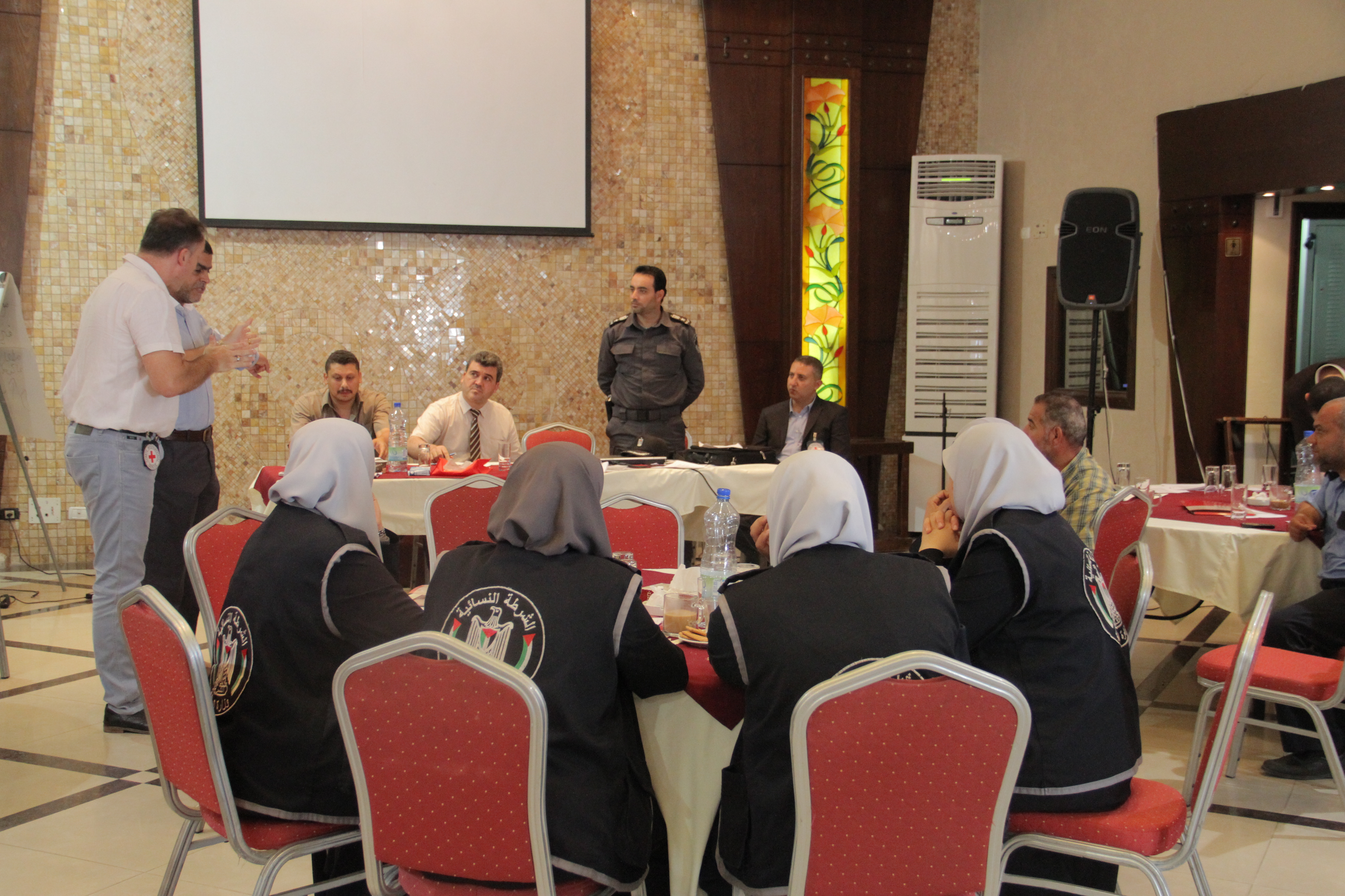 ورشة عمل مديرية التدريب والصليب الأحمر 