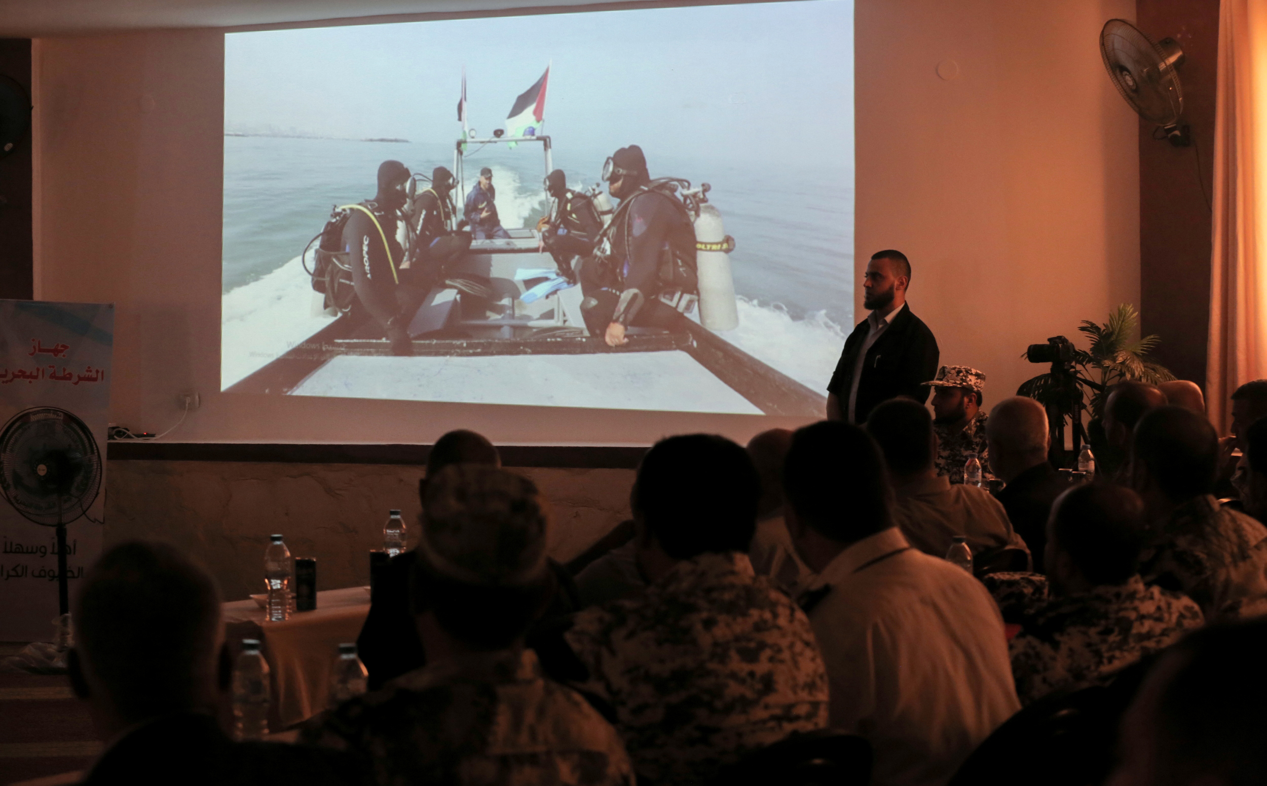 جهاز الشرطة البحرية يفتتح قاعة ومسبحاً تدريبياً