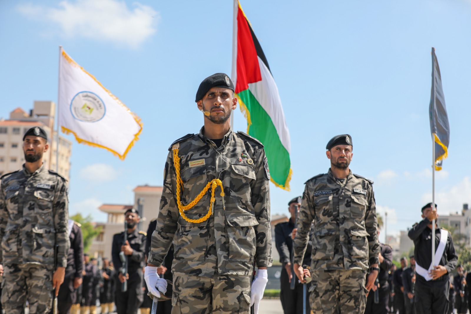 "مديرية التدريب" تُخرج دورة تأهيل الضباط الــ 38