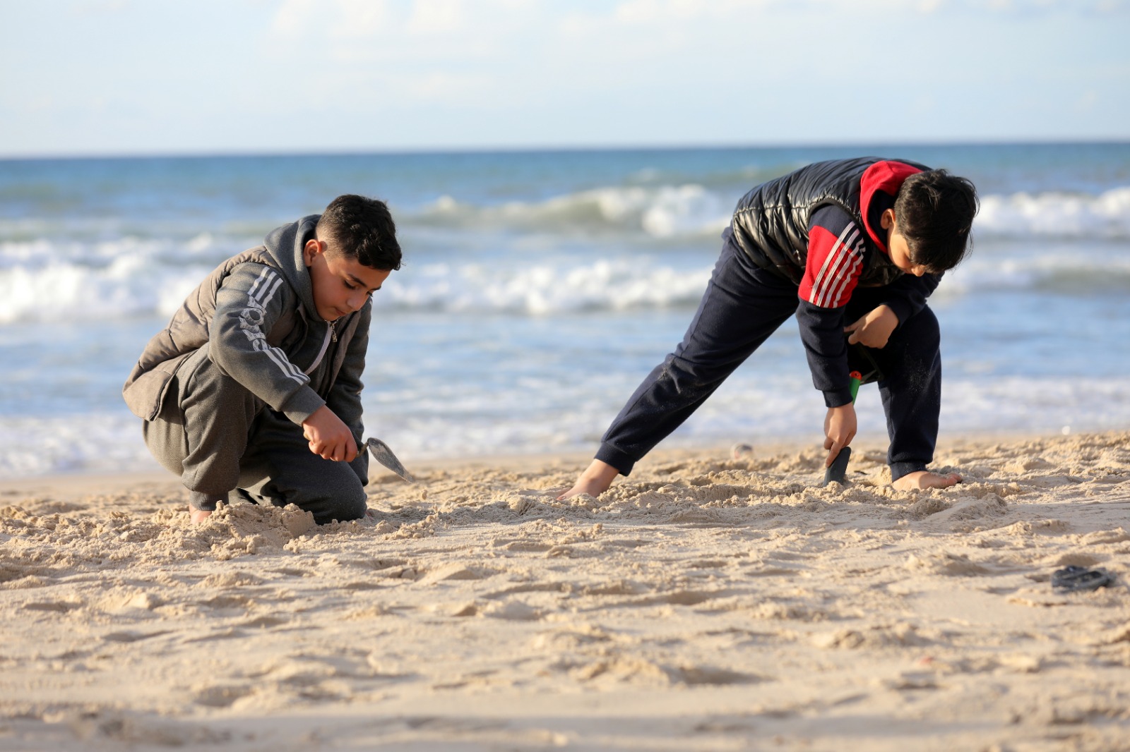 قضاء المواطنين في غزة إجازة منتصف العام الدراسي مساء الجمعة 13 يناير