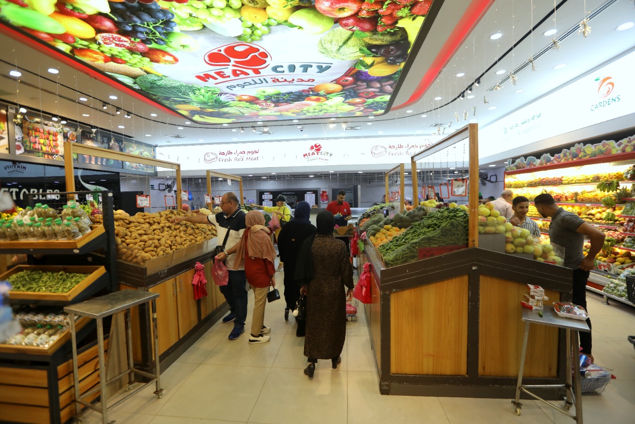 أجواء الحياة في عدد من الأماكن العامة بغزة 