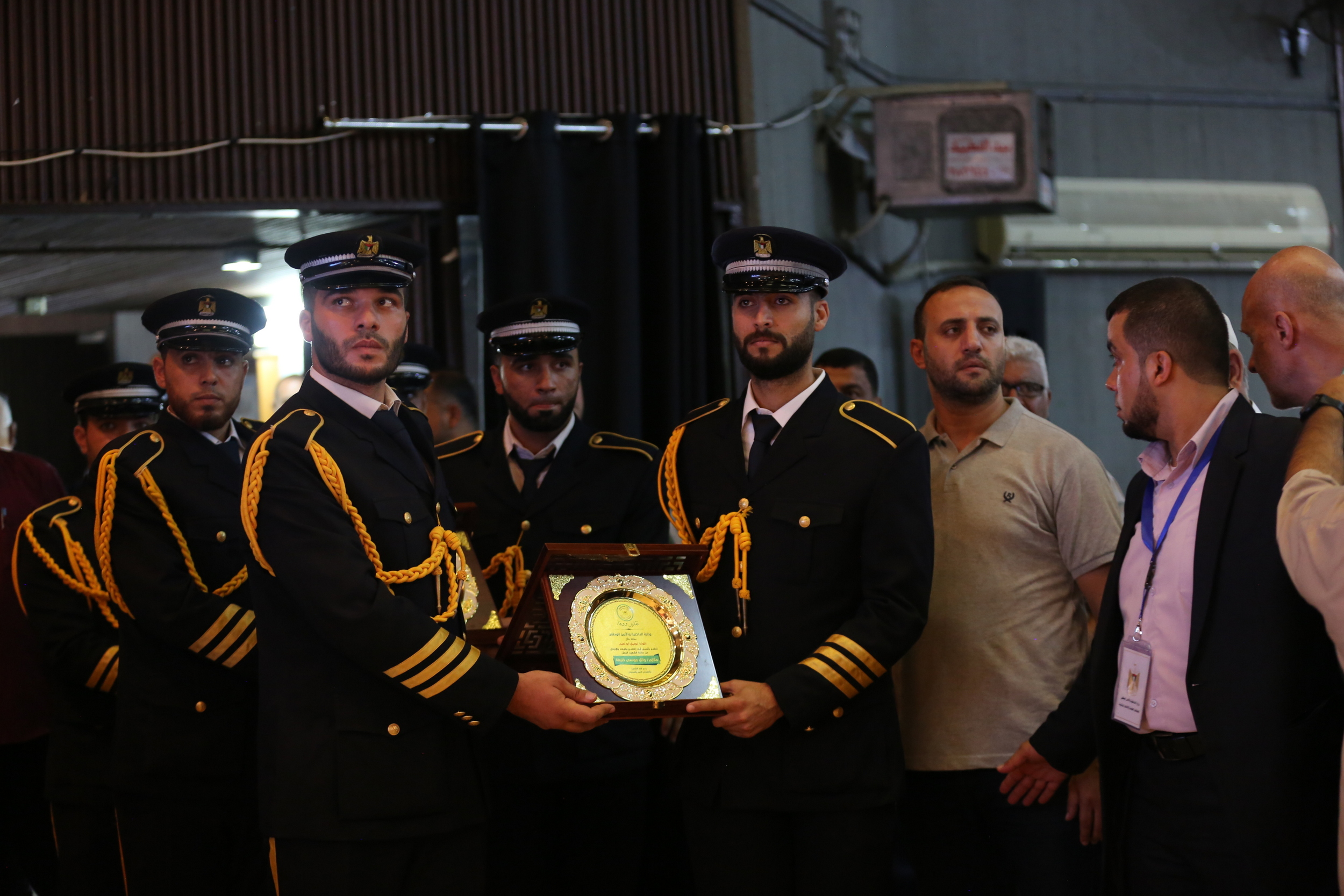 الداخلية تُؤبن "شهداء الواجب" الذين قضوا في تفجير حاجزي الشرطة