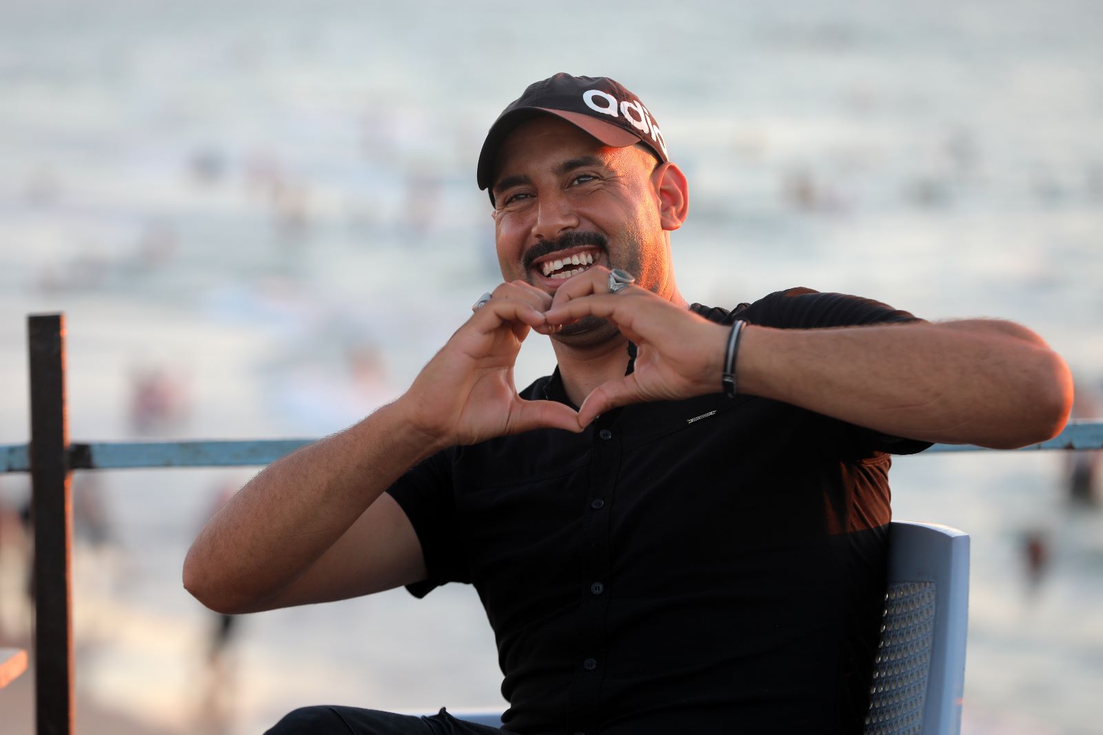 أجواء اصطياف المواطنين في غزة على شاطئ البحر والشريط الساحلي وعمل أجهزة وزارة الداخلية في تهيئة الأجواء الملائمة