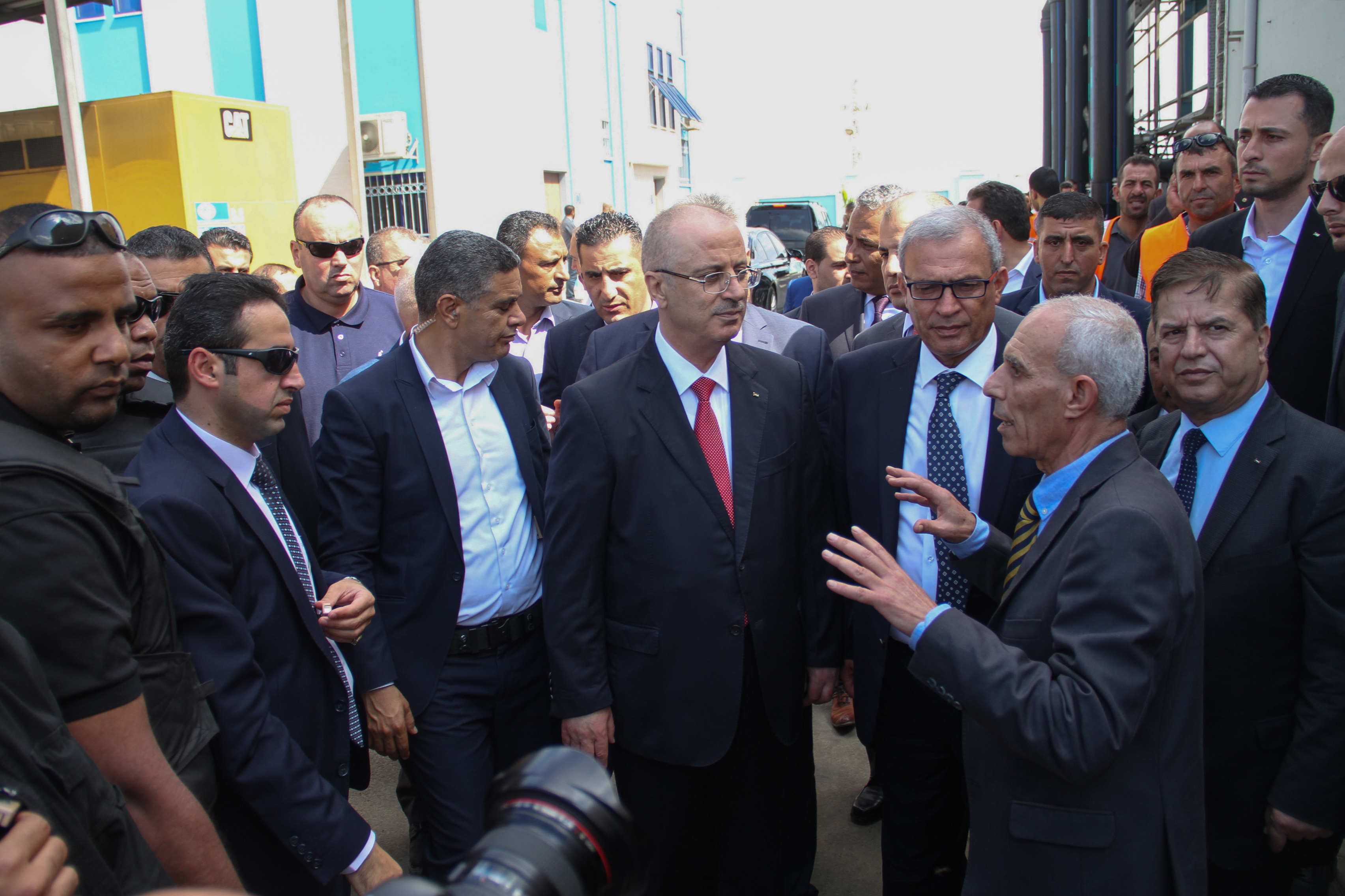 الأجهزة الأمنية تؤمن جولة رئيس الوزراء في غزة