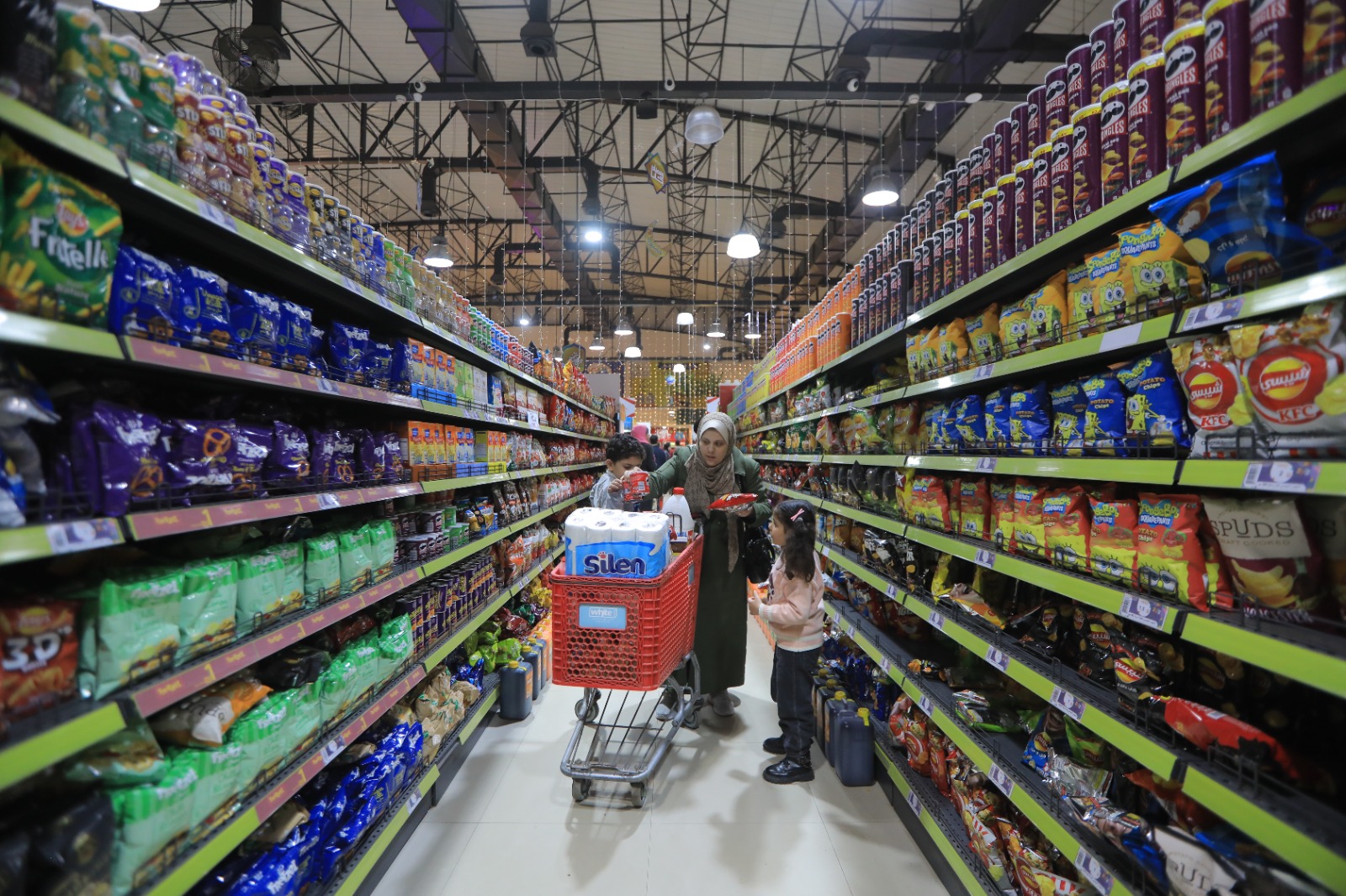 أجواء استقبال شهر رمضان المبارك في عدد من مناطق قطاع غزة