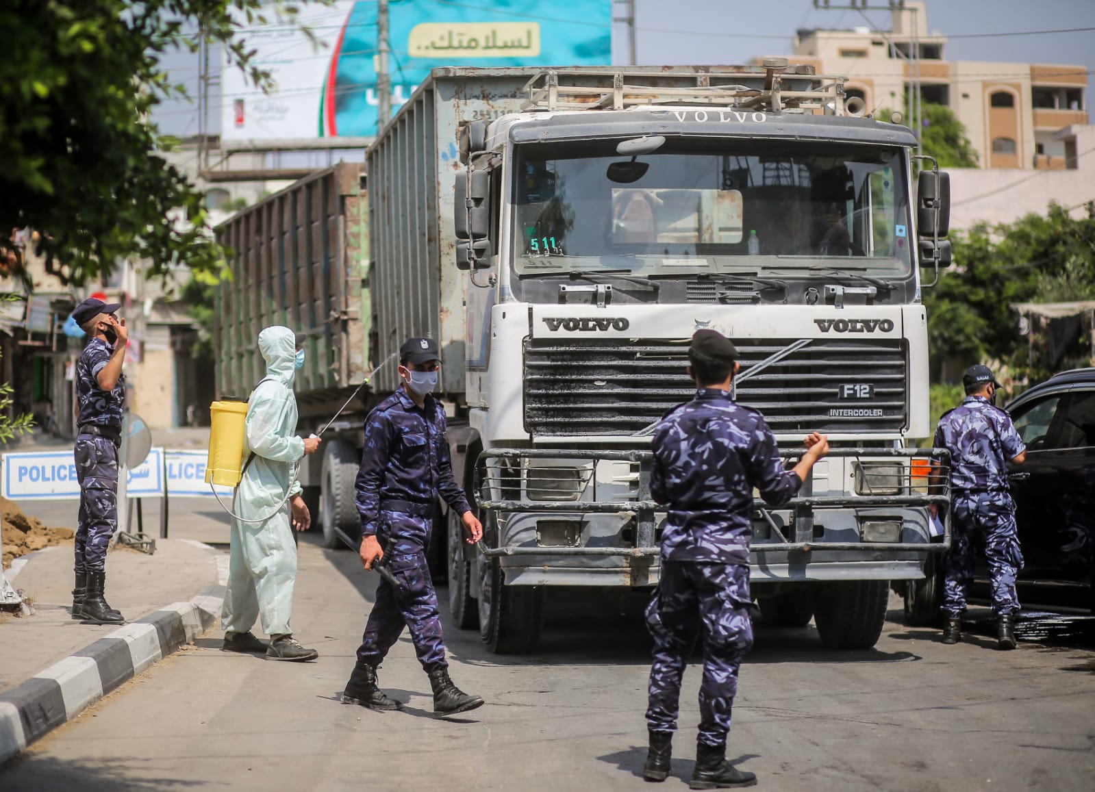 صور من تشديد الإجراءات الوقائية وحظر التجول في محافظة شمال غزة