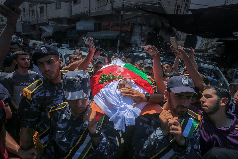 تشييع شهداء الواجب الذين ارتقوا في تفجير حاجزي الشرطة