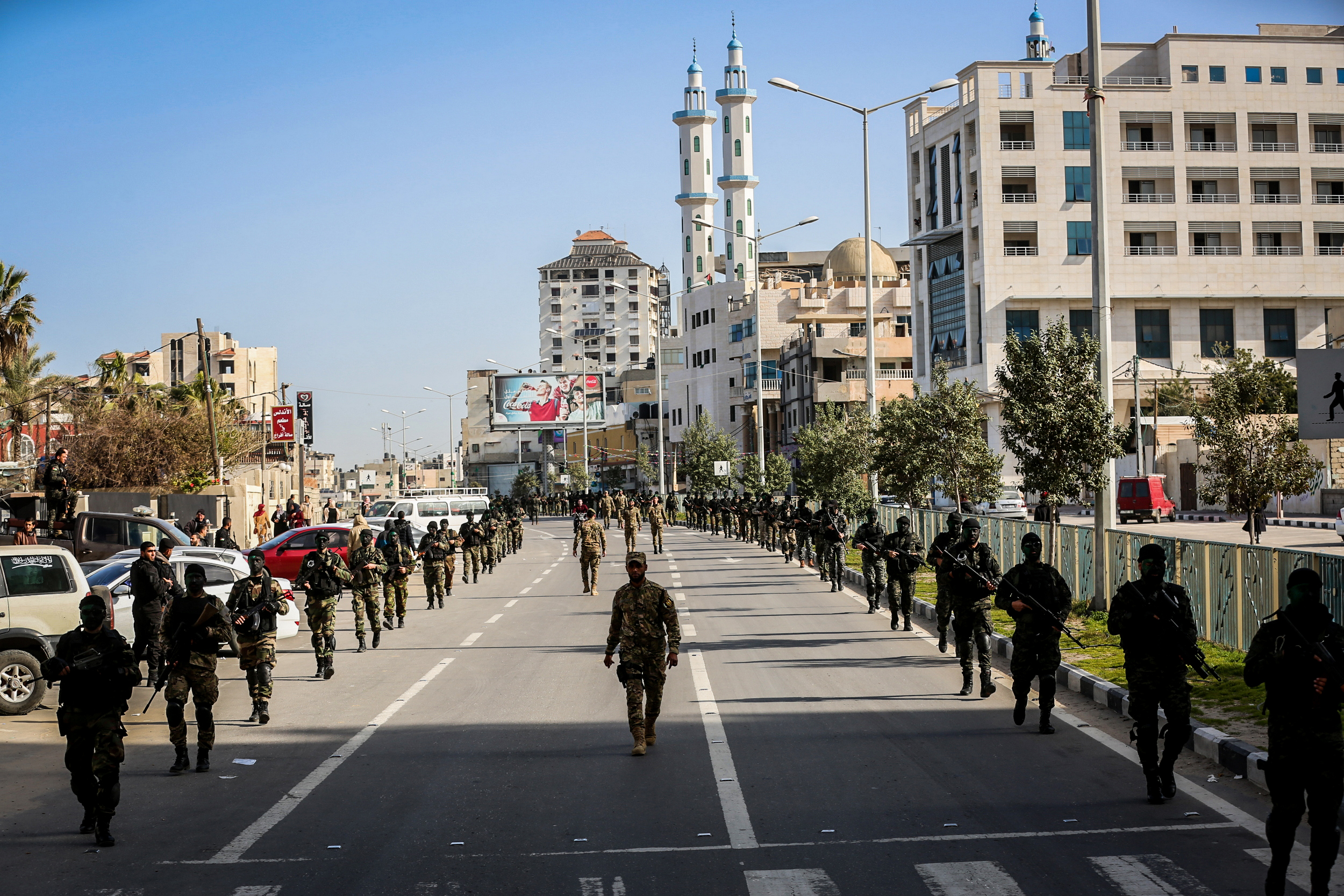 مسير عسكري لدورات قادة السرايا 5، وتأهيل الضباط 15، وصف ضباط 16 بقوات الأمن الوطني