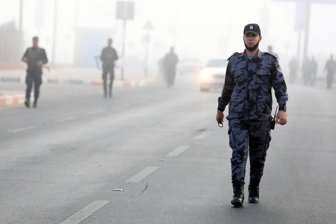 مديرية التدريب تُنظم مسيراً عسكرياً للدفعة الأولى من الدورة التأسيسية الثانية