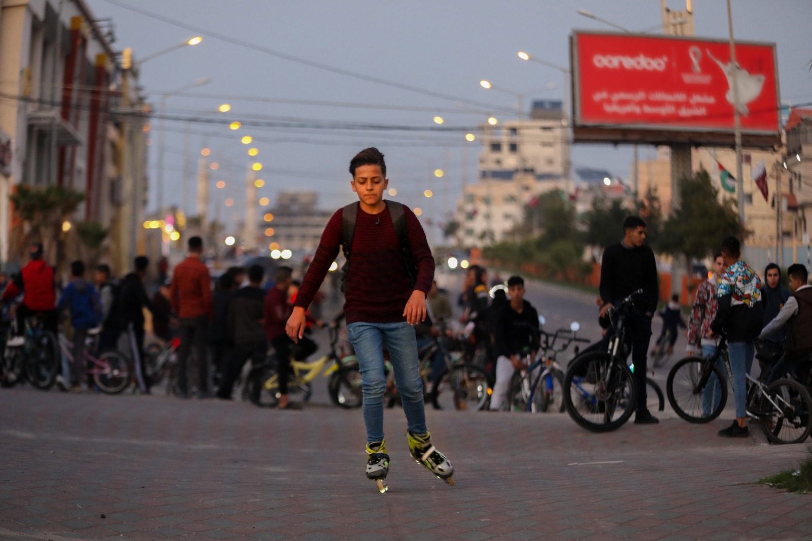 مواطنون يقضـون الإجازة الأسبوعية في الأماكن الترفيهية وحضور مباريات كأس العالم