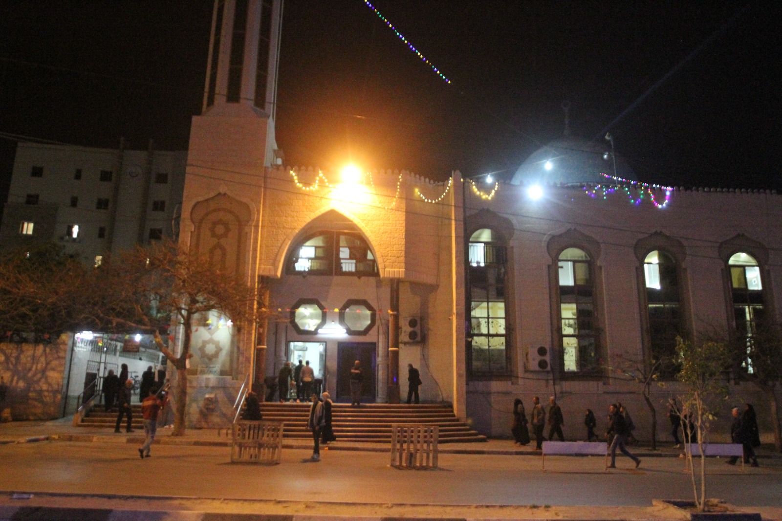 صور من الأجواء الرمضانية على ساحل مدينة غزة