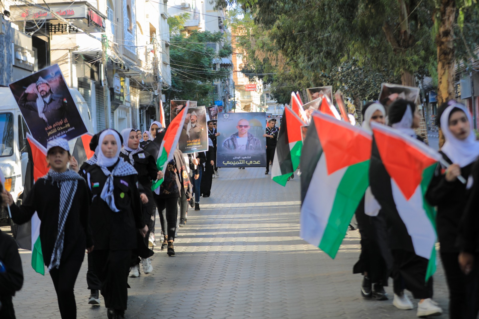 أجهزة الداخلية بغزة تؤمن "مسيرًا كشفيًا" في ذكرى رحيل الرئيس عرفات