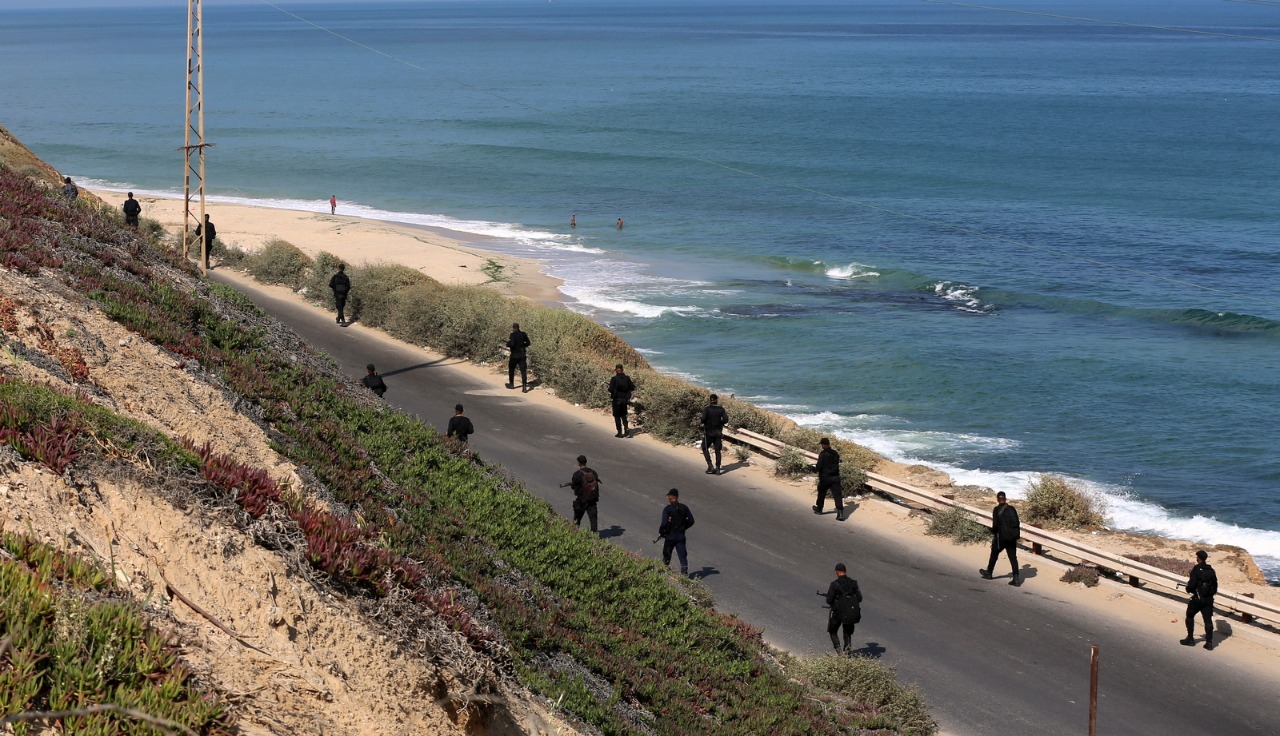 مديرية التدريب تُنظم مسيراً عسكرياً للدفعة الأولى من الدورة التأسيسية الثانية