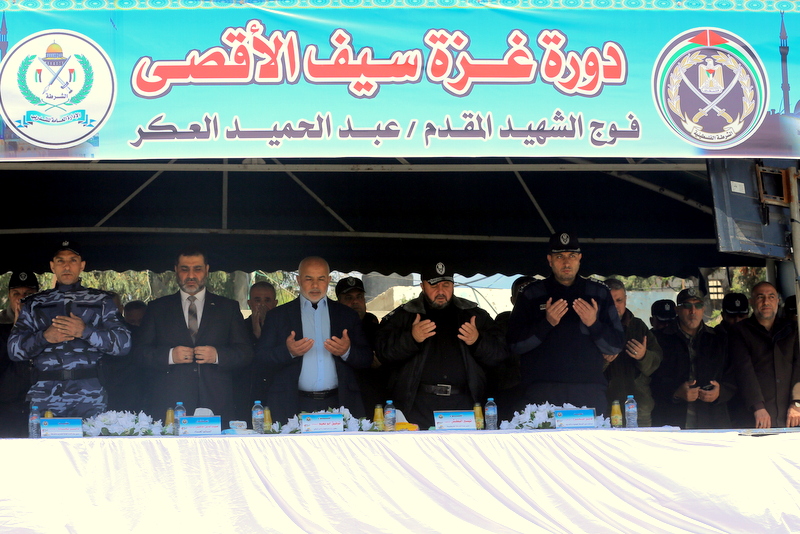 تخريج "دورة غزة سيف الأقصى" - ضباط وضباط صف بالشرطة 