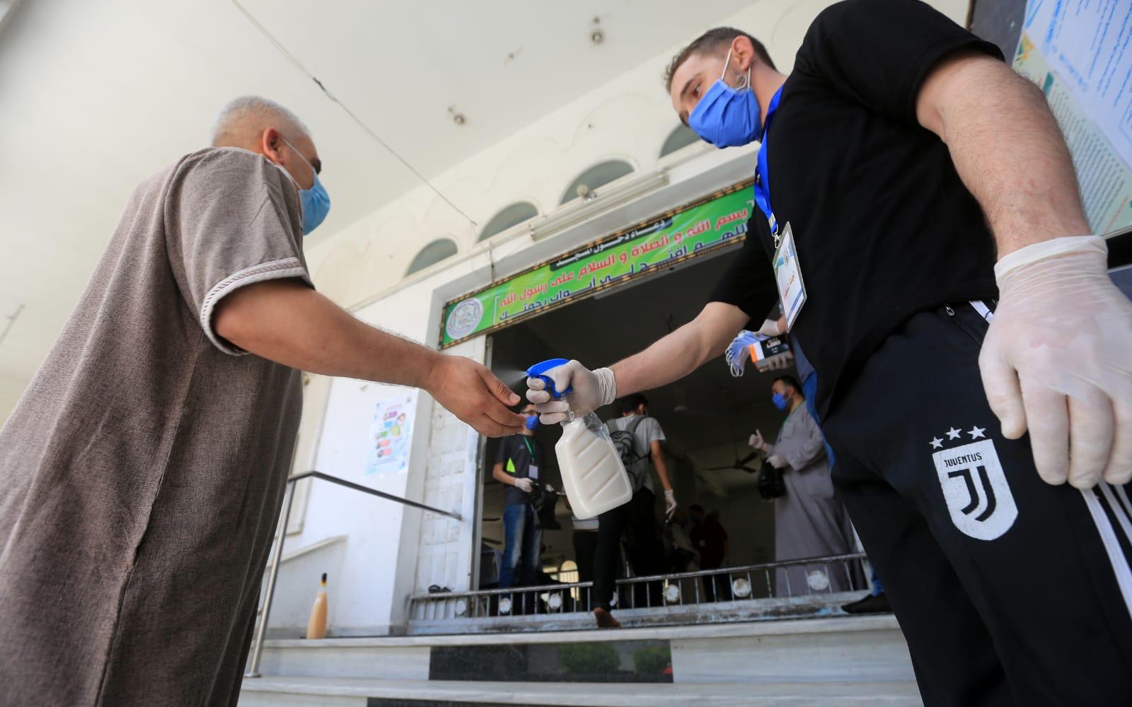 الشرطة تؤمن إقامة صلاة الجمعة وفق إجراءات الوقاية والسلامة