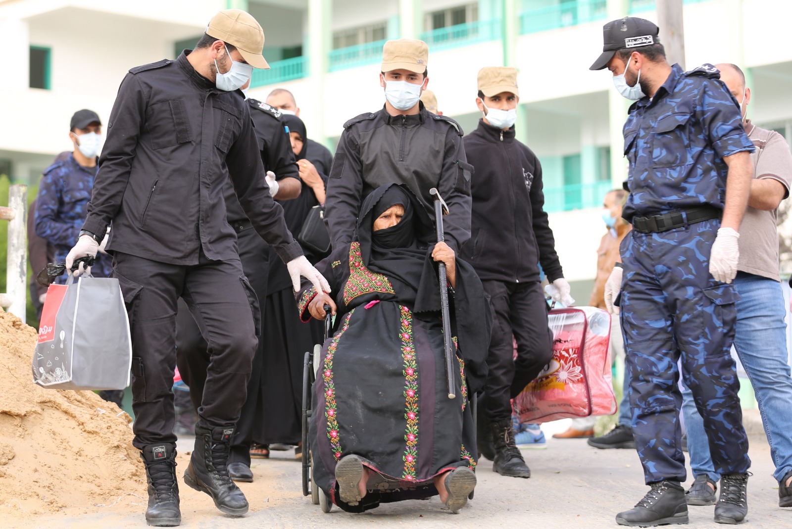 إنهاء فترة الحجر الصحي الاحترازي لـ 321 مواطناً في غزة