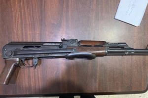 المباحث العامة تُوقف 3 مواطنين أطلقوا النار خارج إطار القانون