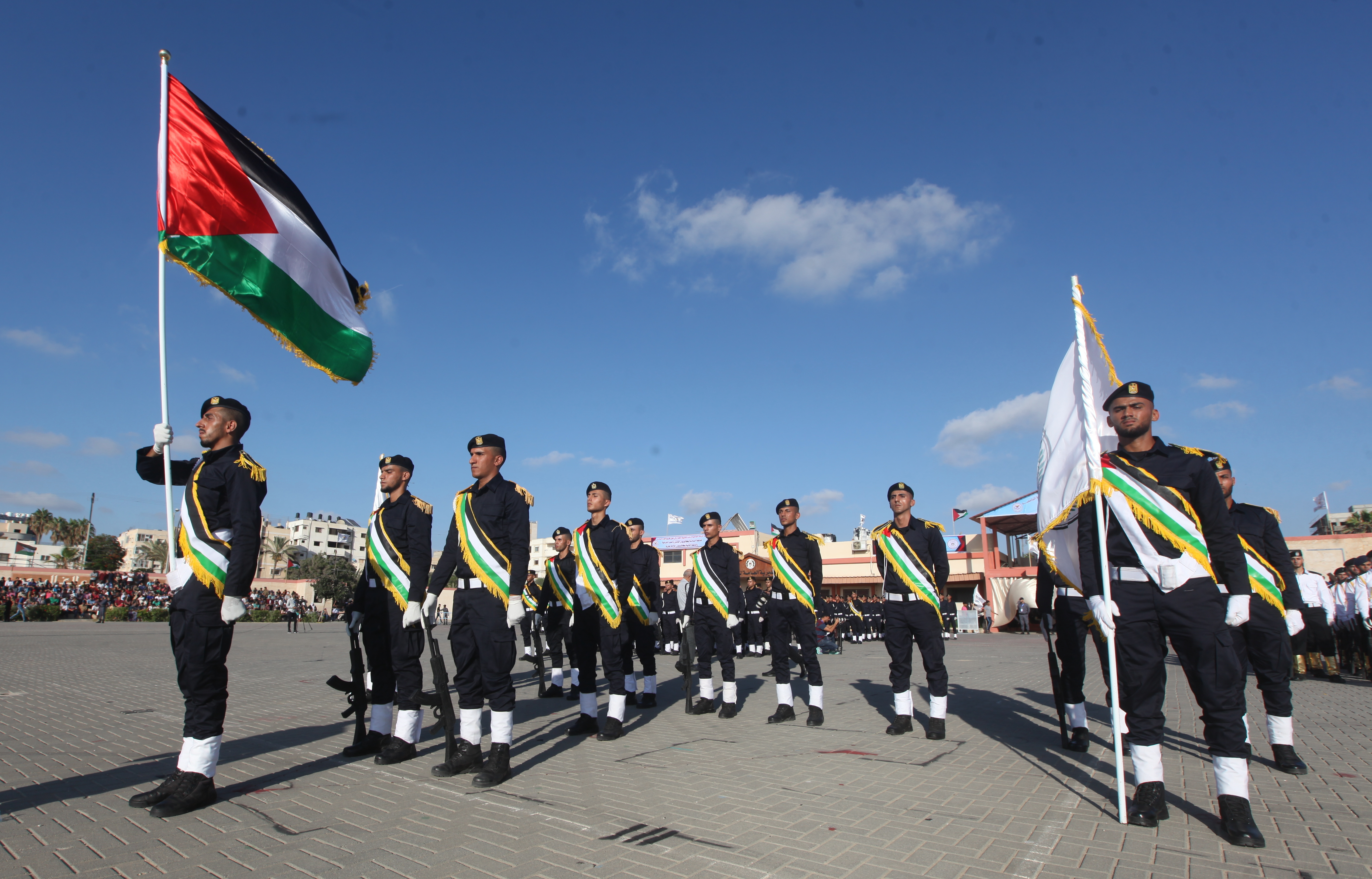 كلية الرباط تُخرّج 54 ضابطاً ضمن فوج "العودة"