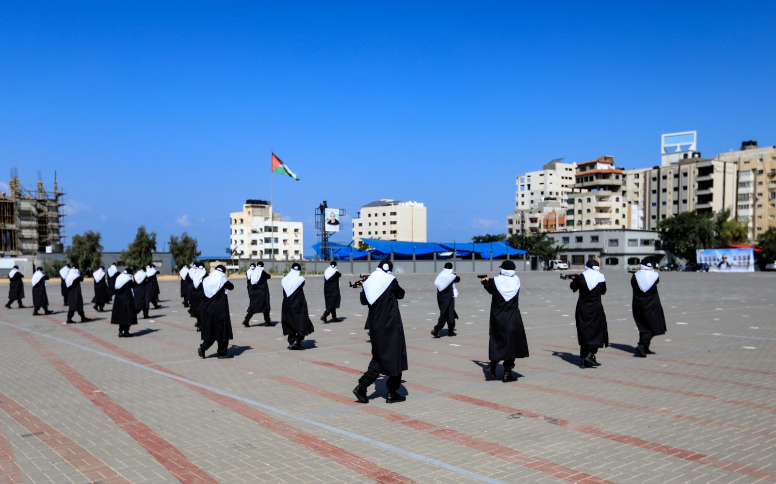 مديرية التدريب تُخرج عددًا من الدورات التدريبية فوج الشهيدين (عابد والعلاونة)