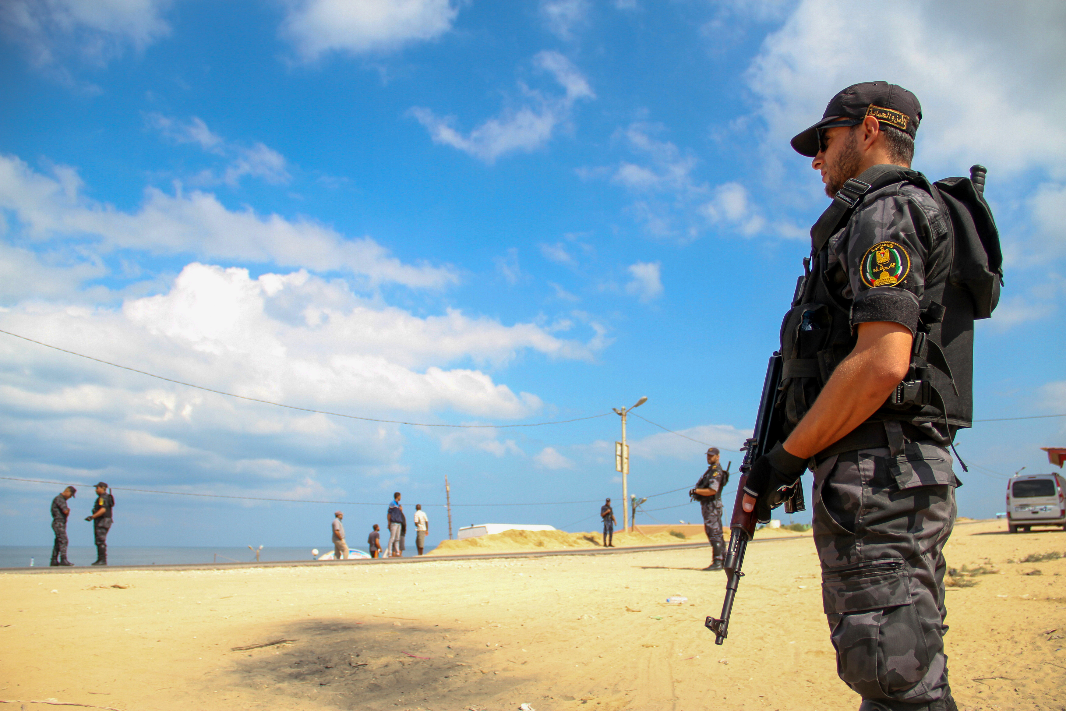 الأجهزة الأمنية تؤمن جولة رئيس الوزراء في غزة