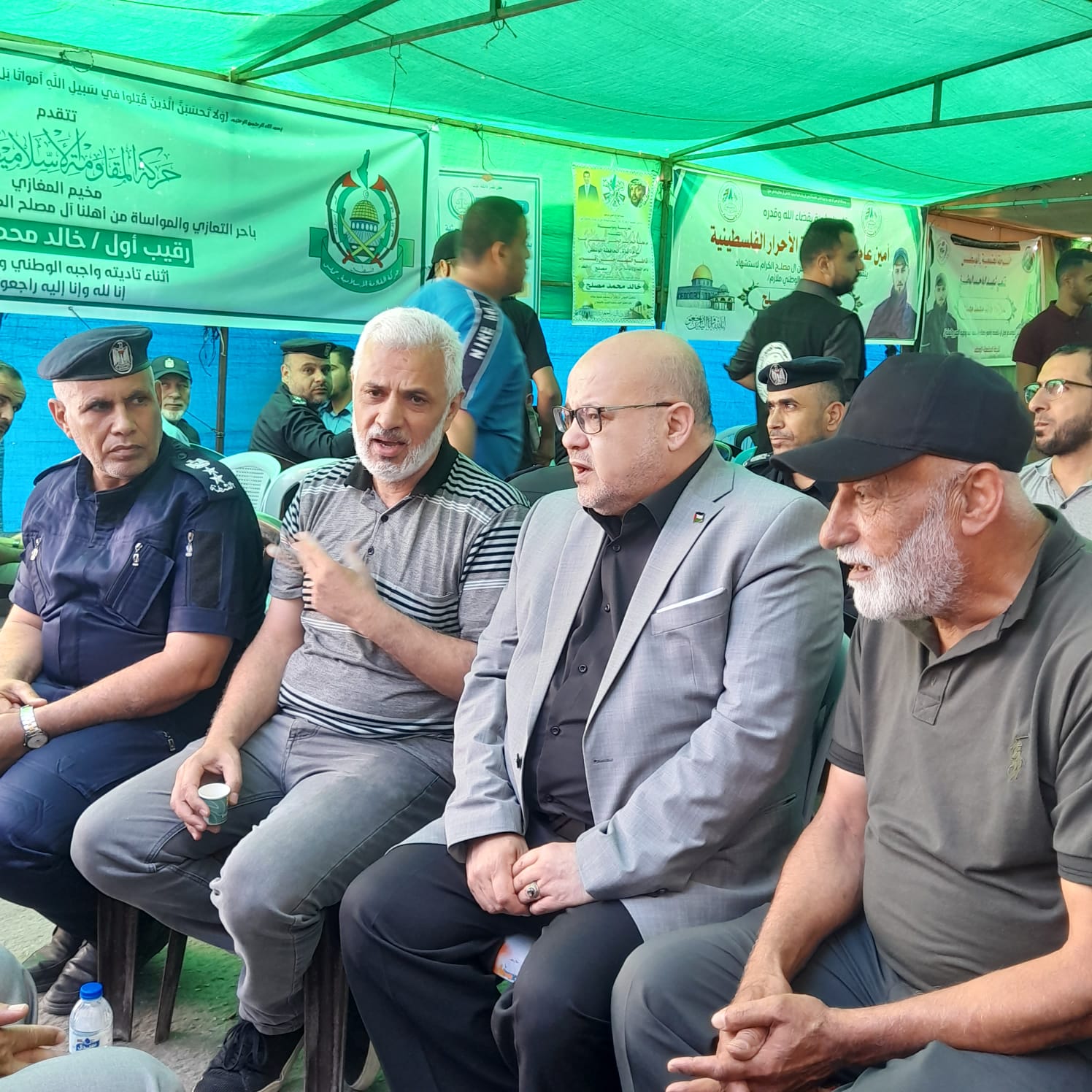 "الدعاليس" يُقدم واجب العزاء لذوي شهيد الواجب الوطني "خالد مصلح"