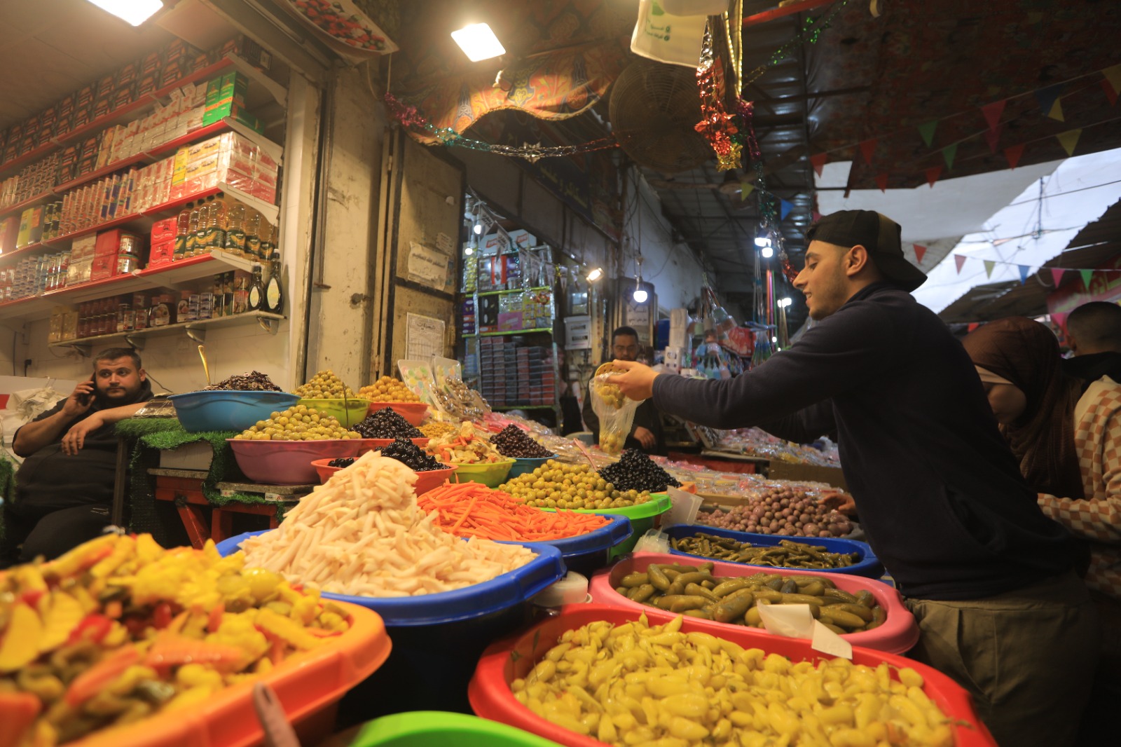 أجواء استقبال شهر رمضان المبارك في عدد من مناطق قطاع غزة