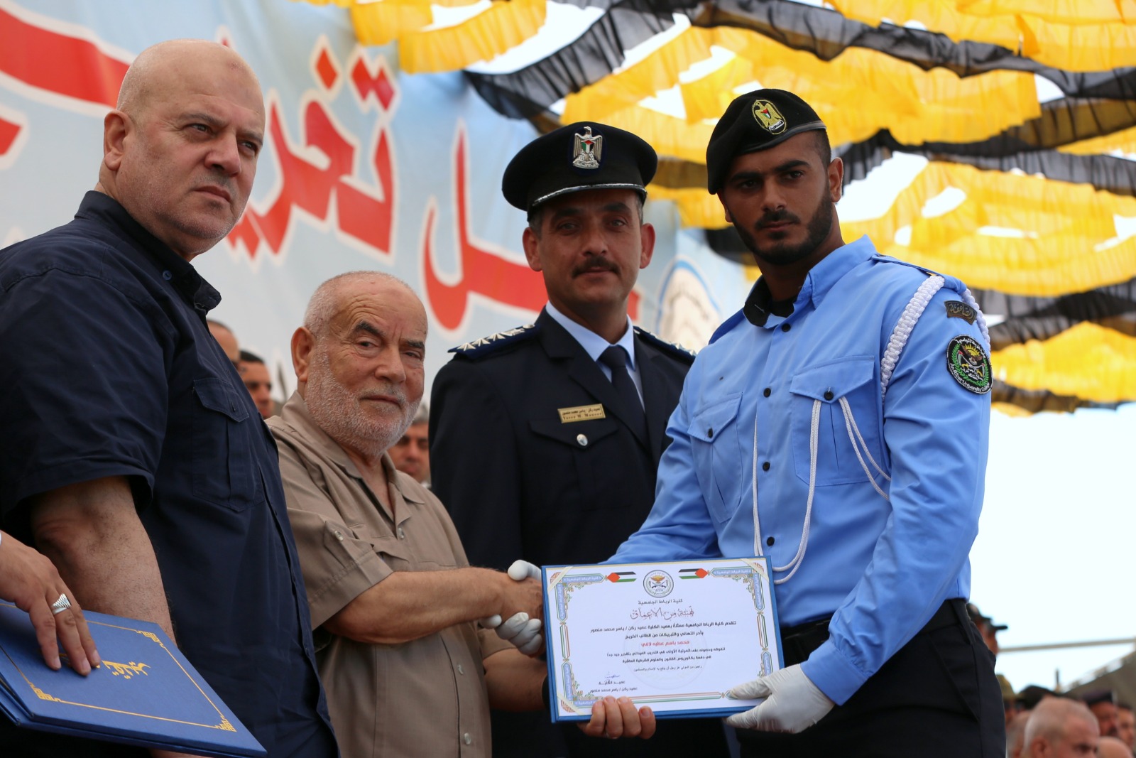 كلية الرباط الجامعية تخرج دفعتي العلوم الشرطية الـ 10 و"البحرية الـ 5"