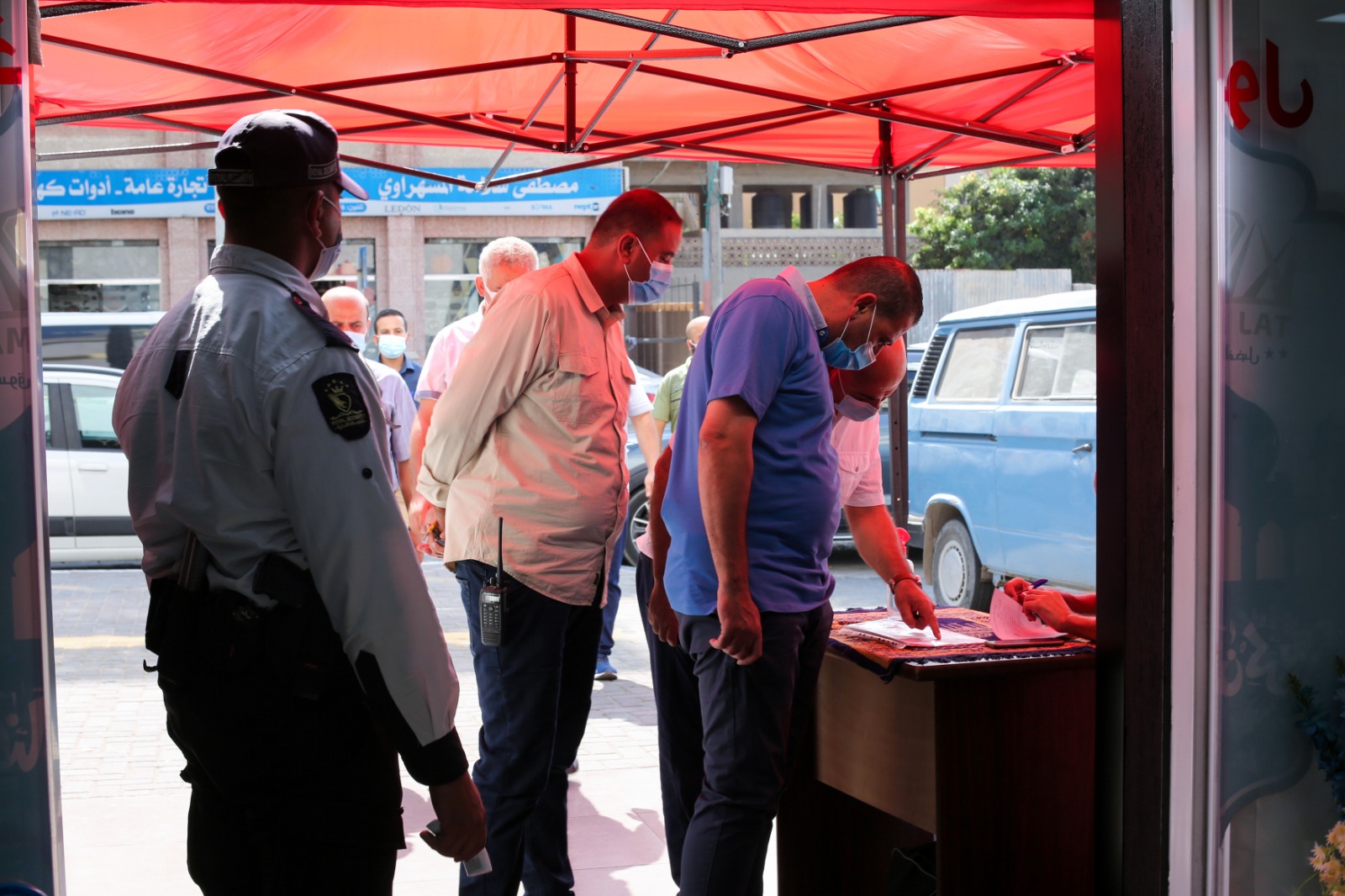 فتح المولات التجارية جزئياً في المناطق التي تشهد تخفيفاً للإجراءات