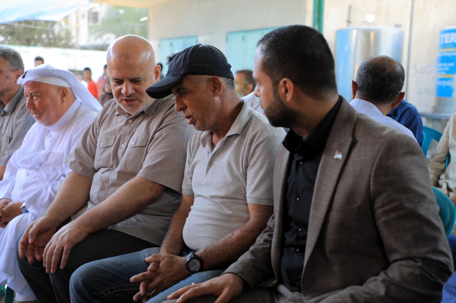 قيادة "الداخلية" تعزي ذوي شهداء العدوان الإسرائيلي