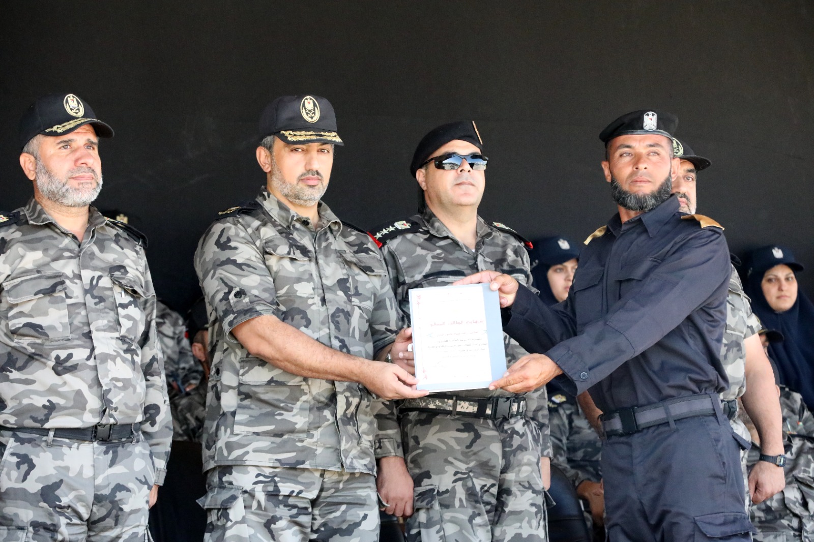 "مديرية التدريب" تُخرج دورة تأهيل الضباط الـ 39