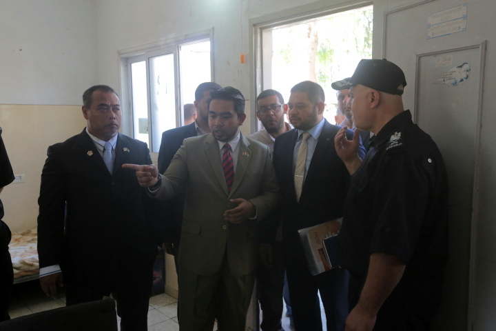 الداخلية تستقبل وفداً ماليزياً