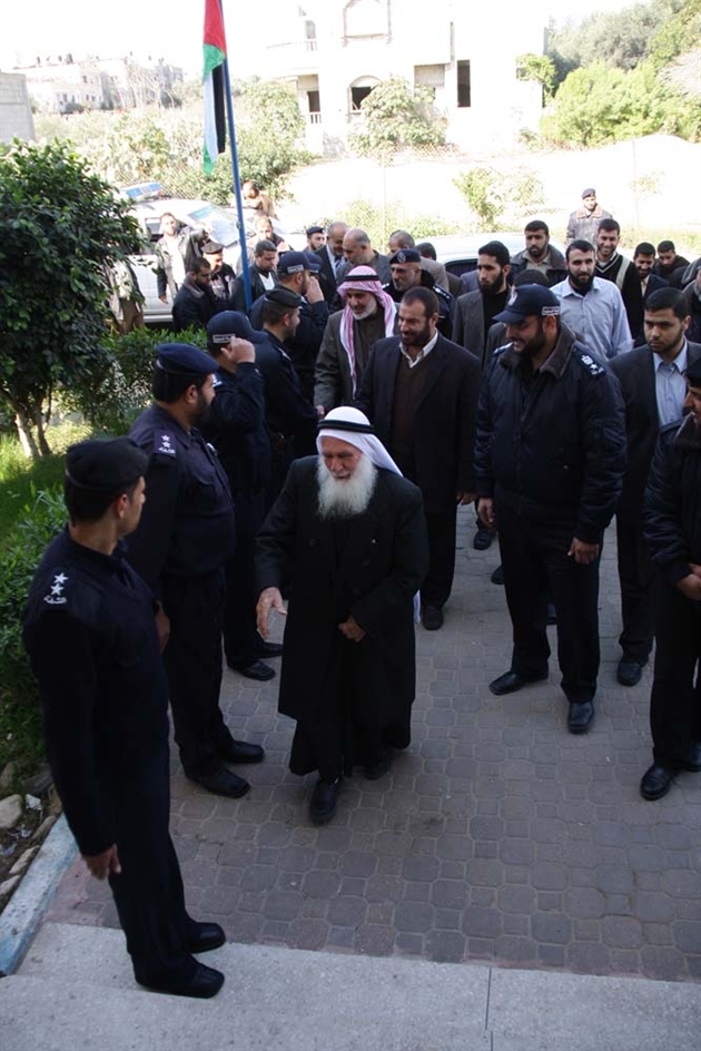 بالصور وزير الداخليه يفتتع مركز شرطه القراره ومركز