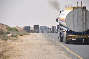 إدخال 360 شاحنة الأحد عبر معبر كرم أبو سالم