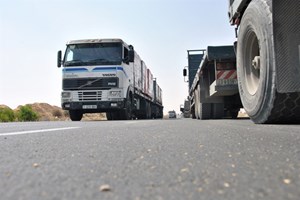  إدخال "520" شاحنة اليوم الخميس عبر معبر "أبو سالم"