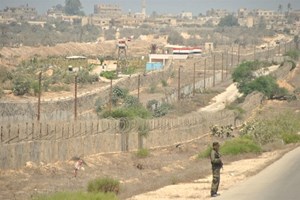 الداخلية: الجيش المصري يقتل فلسطينياً أعزلاً على الحدود ويحتجز جثمانه