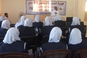 الشرطة النسائية تنظم سلسلة محاضرات توعوية للمواطنات بخانيونس