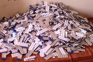 ضبط 500 كرتونة "أترمال" بحوزة تجار مخدرات برفح