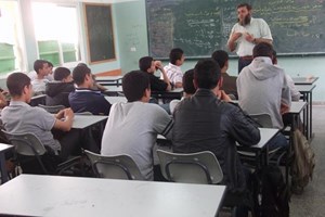 اختتام سلسلة محاضرات أمنية لـ 1000 طالب بغزة