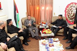 وزير الداخلية يطّلع على إنجازات "الأمن والحماية"