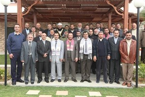 وزير الداخلية يكرّم طاقم المستشفى الميداني الأردني