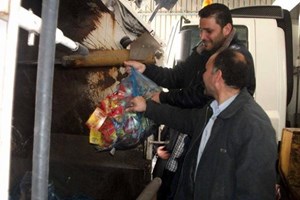 إتلاف"200" كيلو بضاعة فاسدة برفح