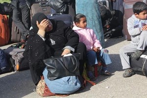 محدث: فتح معبر رفح استثنائيا وآلاف المواطنين بالانتظار