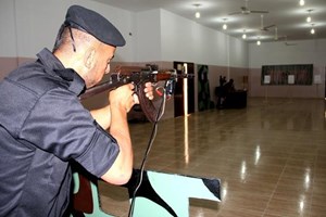 Gaza : Interior Ministry Starts to Use " Electronic Shooting "